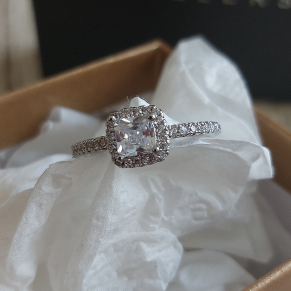 Silver 💍 Ring Cubic Zirconia Halo Ring - Picture 2 of 10